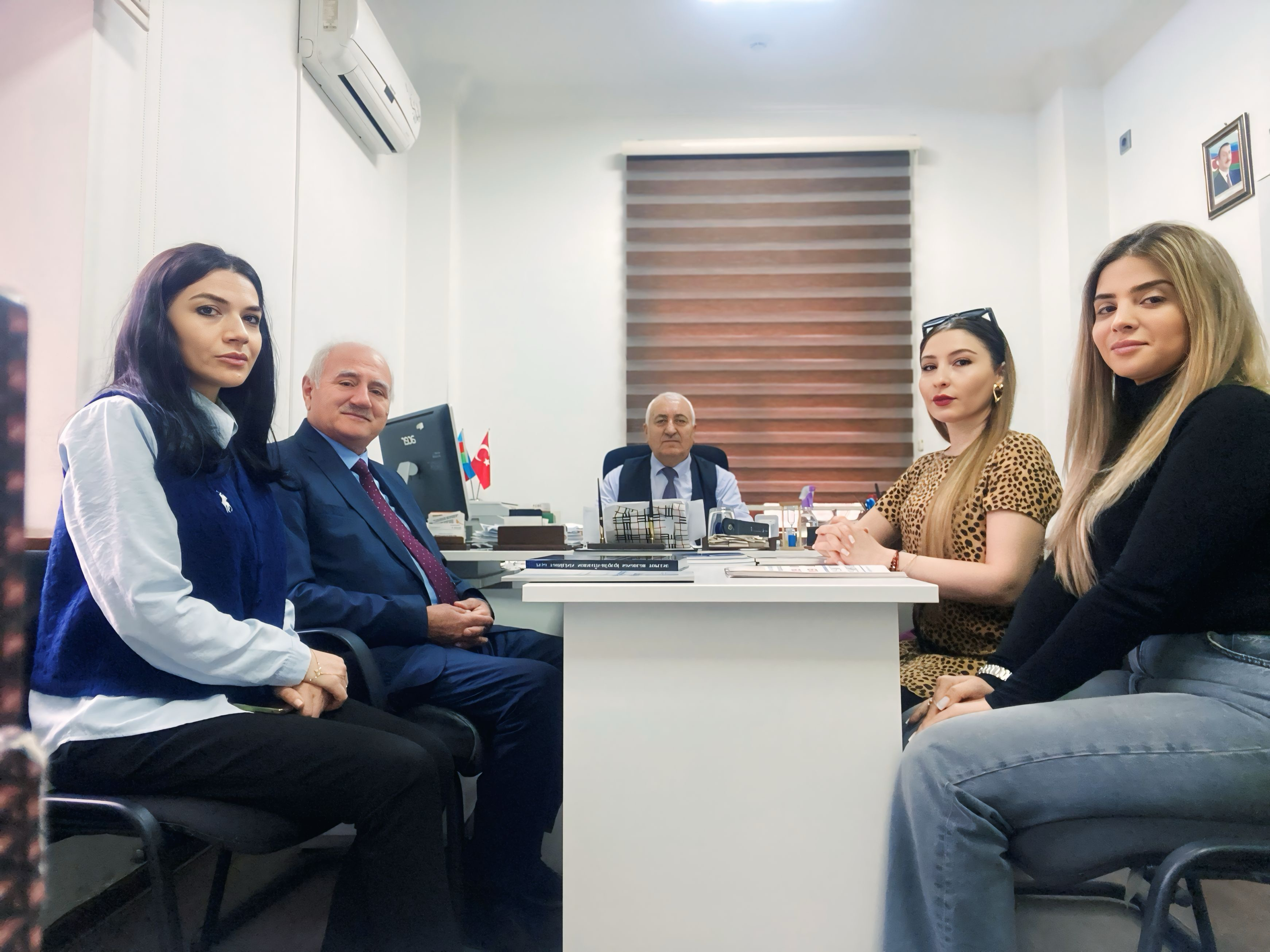 Hikmət Əlizadə redaksiyanın qonağı oldu